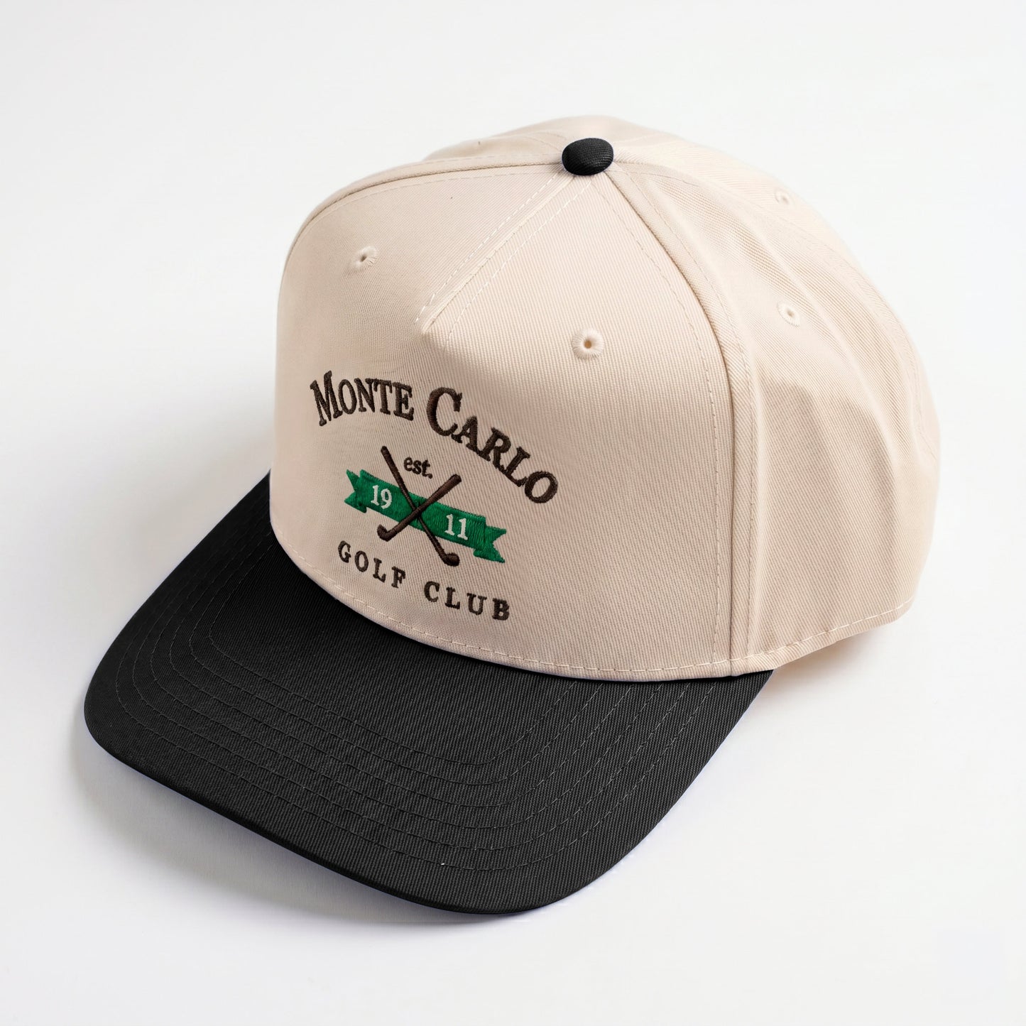 Monte Carlo Traditional golf hat in black — three-quarter angle